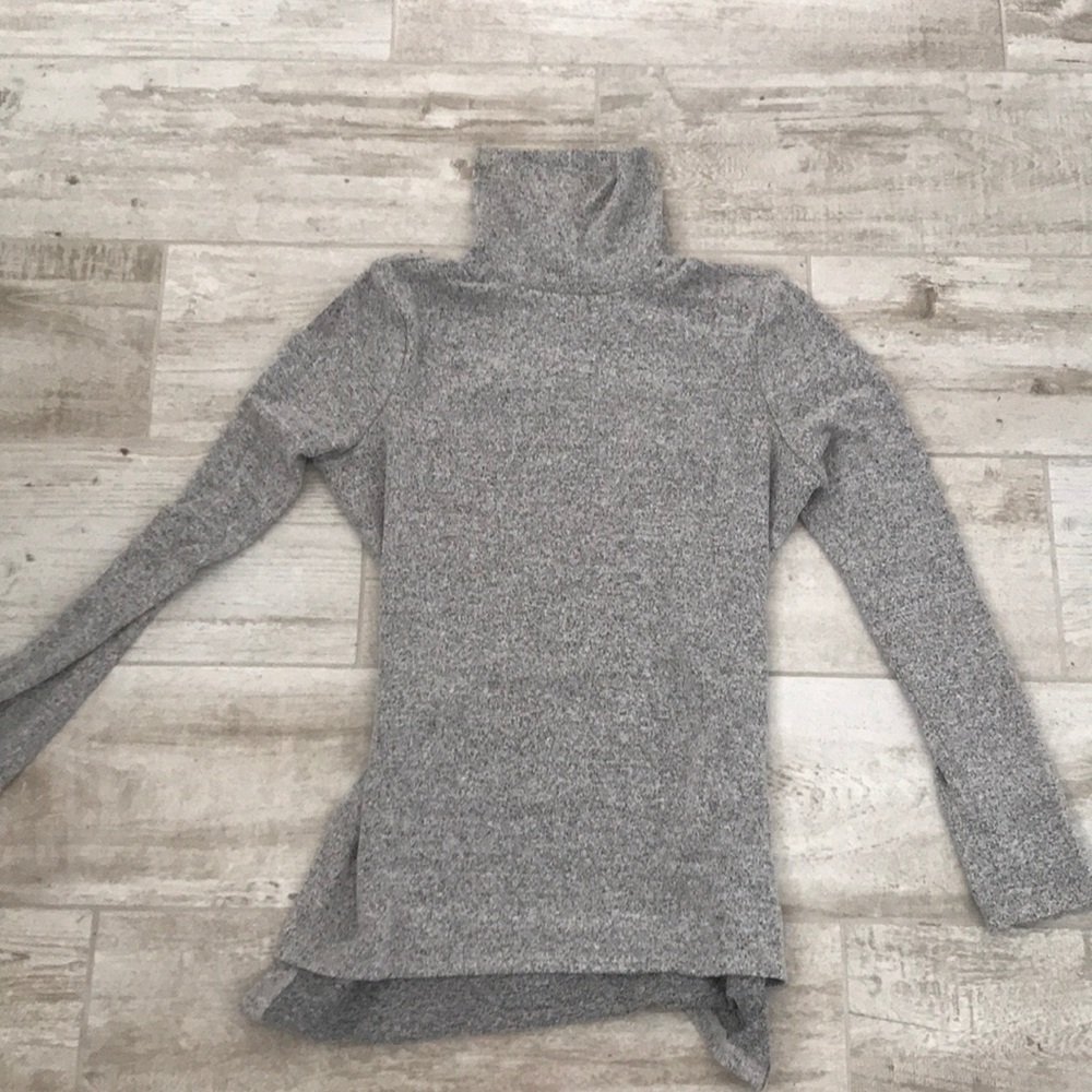 FOREVER 21 Turtleneck Sweater